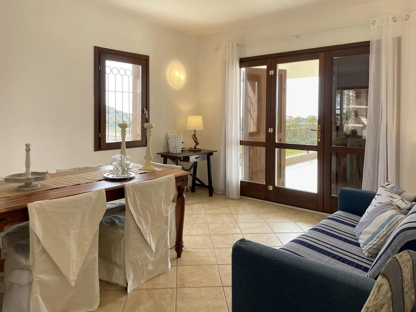 Chia, Scorci Di Mare Villa Italien