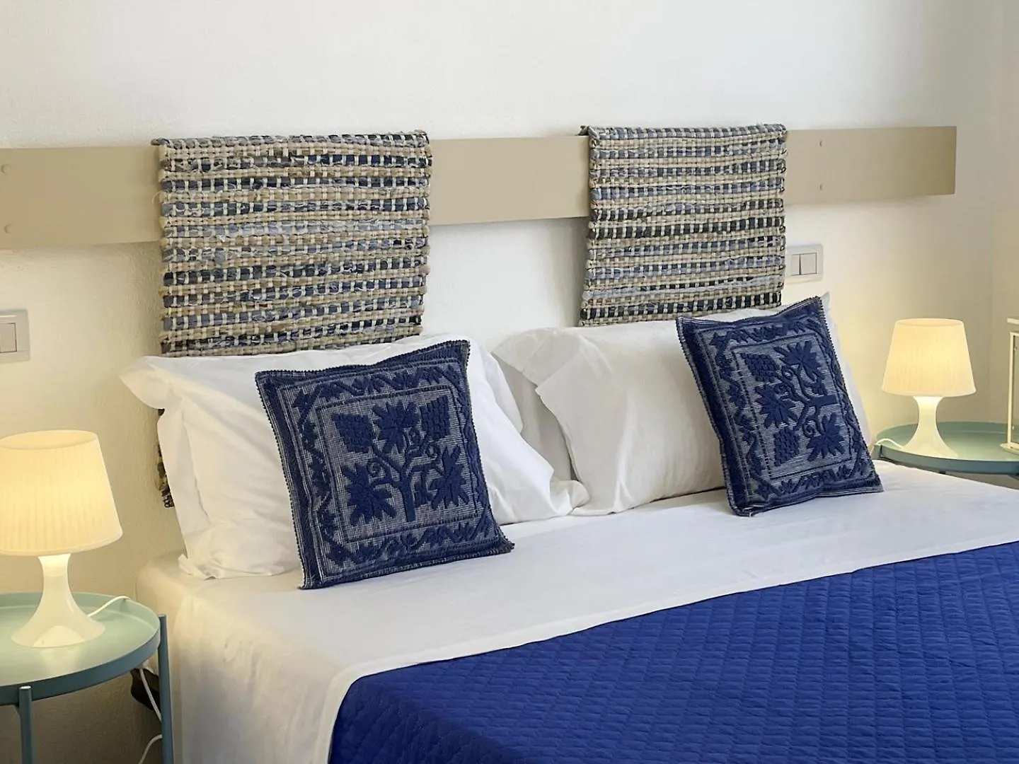 Chia, Scorci Di Mare Villa Chia