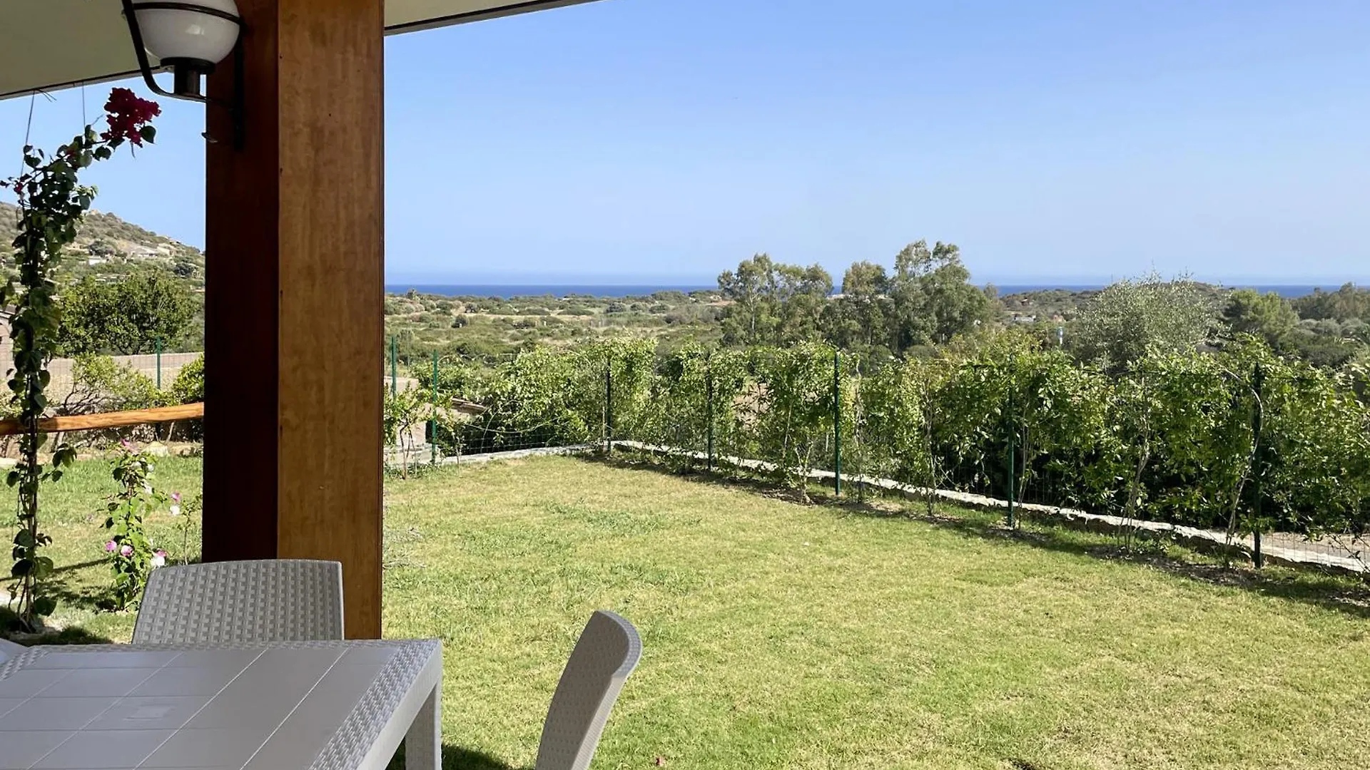 Feriehus Chia, Scorci Di Mare Villa Italien