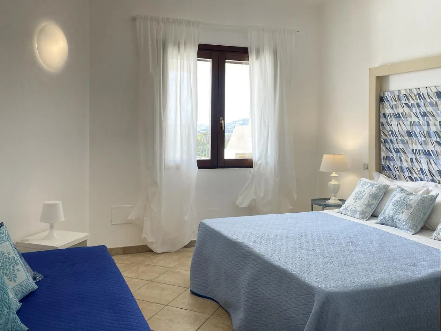 Chia, Scorci Di Mare Villa Feriehus
